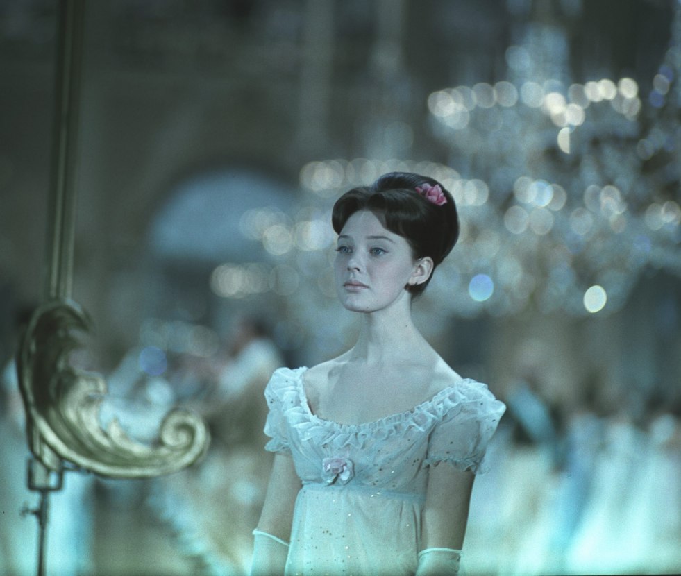 War and World Sergey Bondarchuk Lyudmila Savelyev