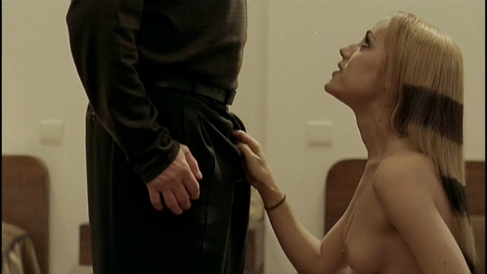 Meredith Hagner photo naked