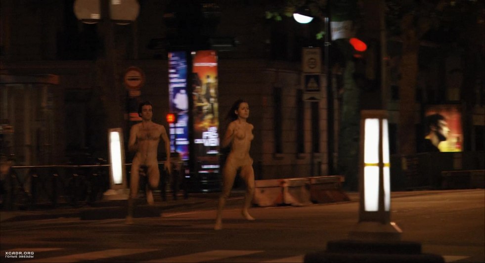 Naked Ariana Martineza in Carlos, Rey Emperador