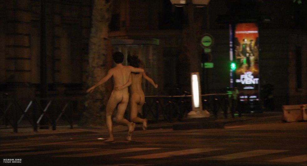 Irena Montala, candid scenes