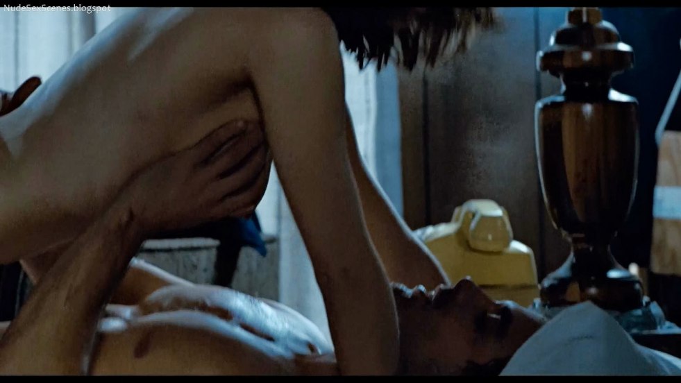 Linda Hamilton sex scene hyphae