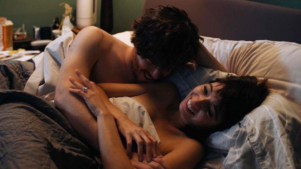 Sex photo Malin Akerman and Kate Micucci - easy s1e06