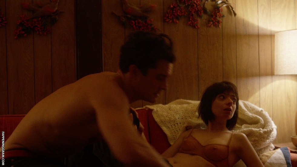 Malin Akerman Kate Micucci nude threesome in easy