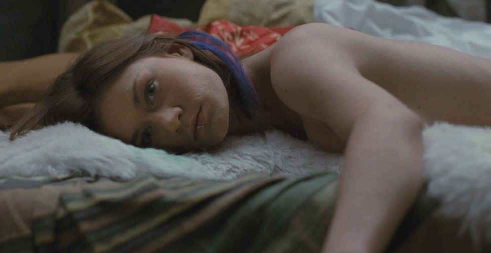 Mary Mashkov topless