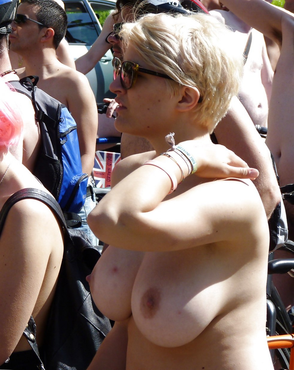 Anastasia Slanian breasts