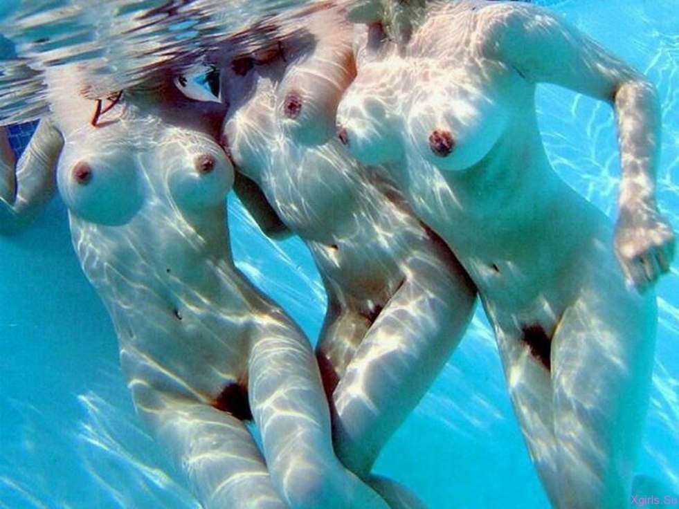 Girls under water naked