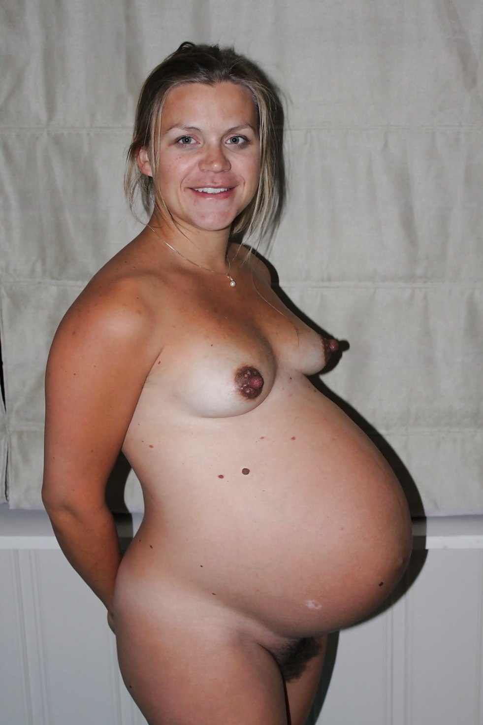 Naked pregnant girls