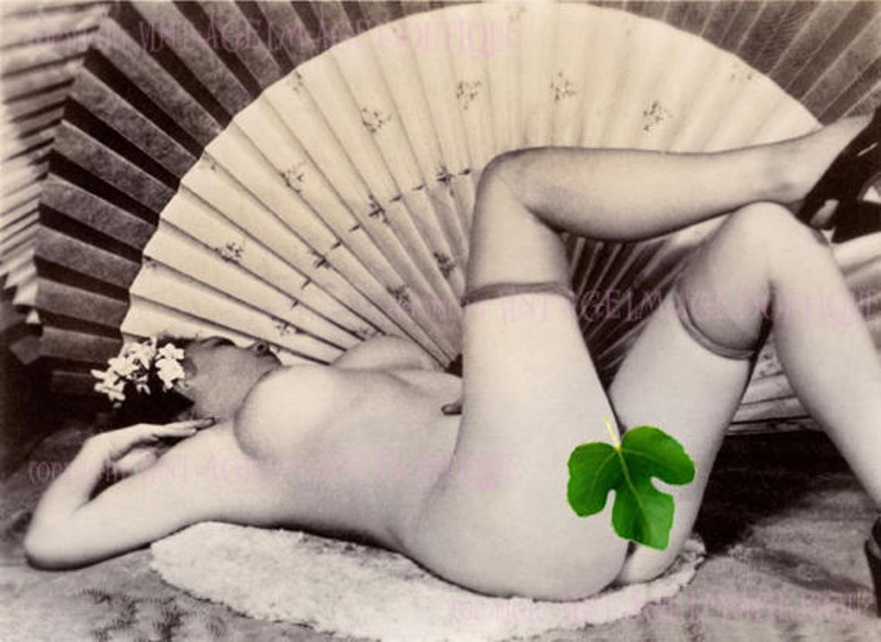 Crotch girls in shorts