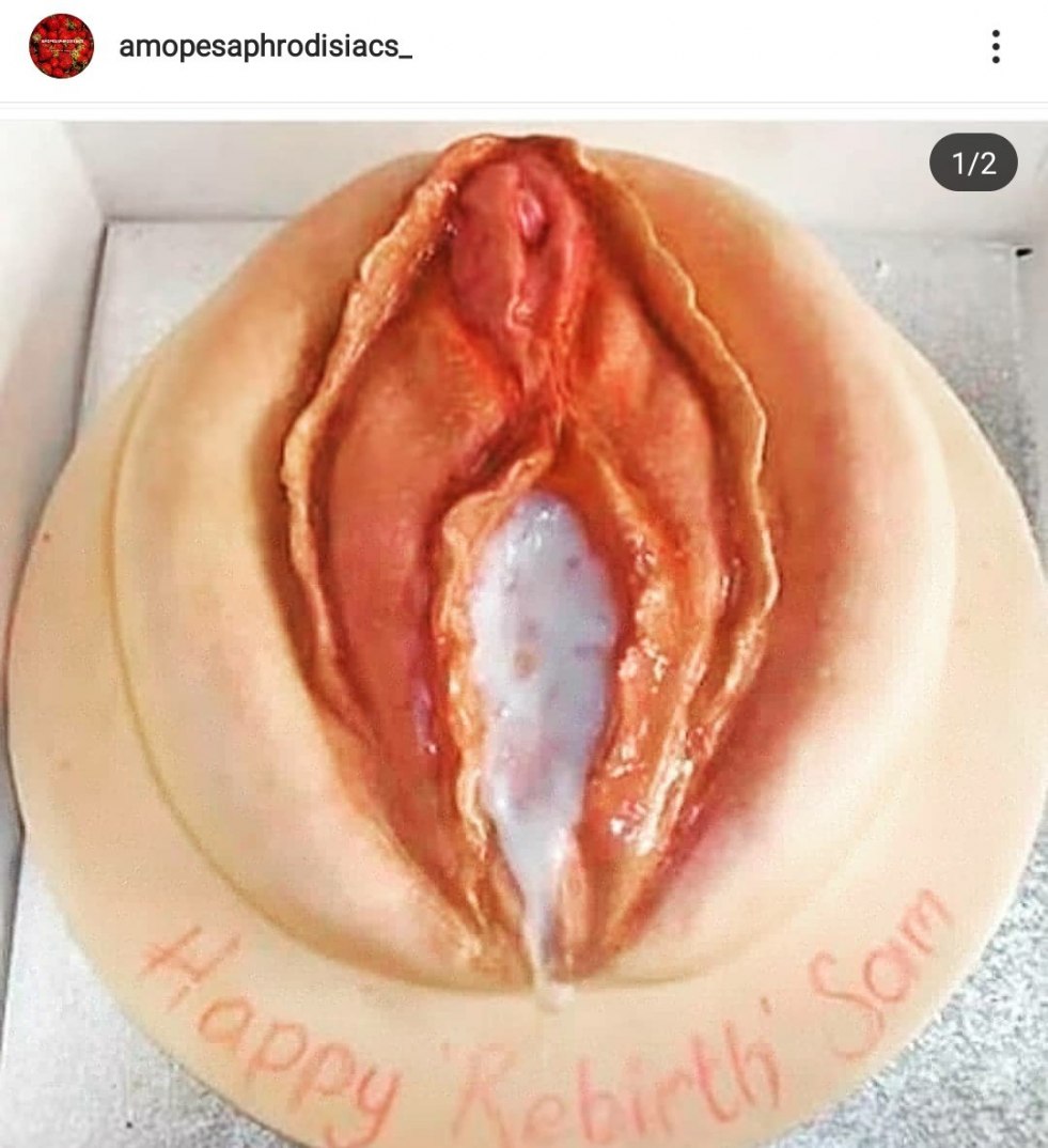 Cakes with women's vagina