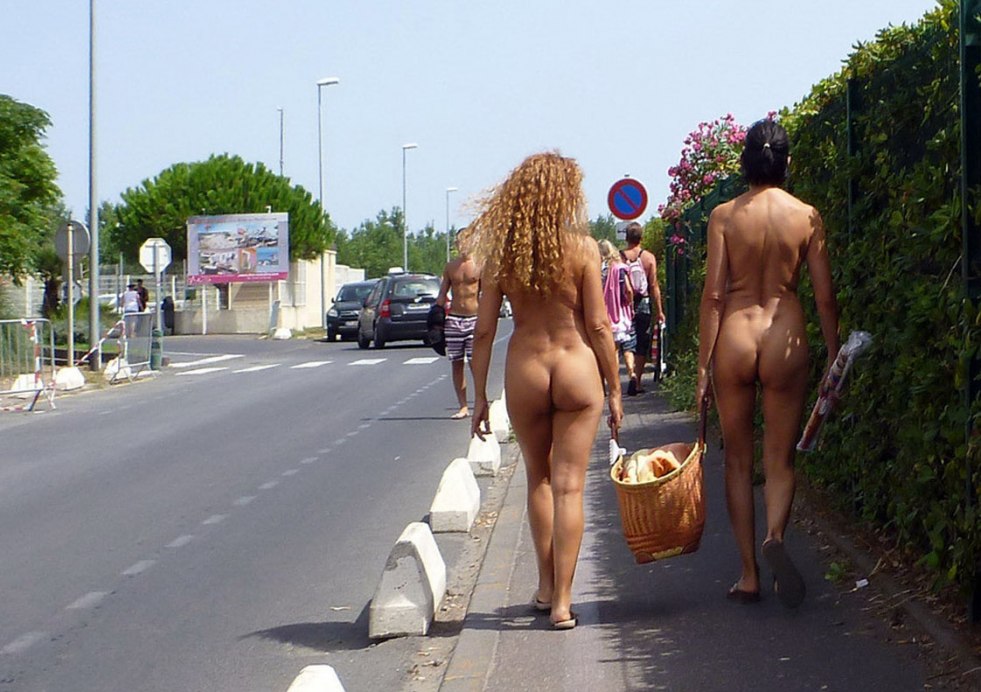 Nudist on the streets of the city