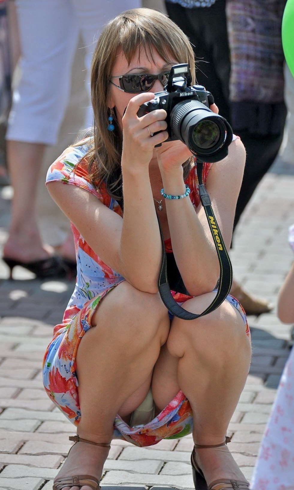 Women without panties under the skirt