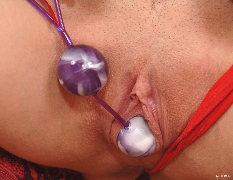 Anally vaginal balls