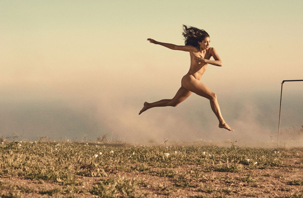 Many naked women on the beach