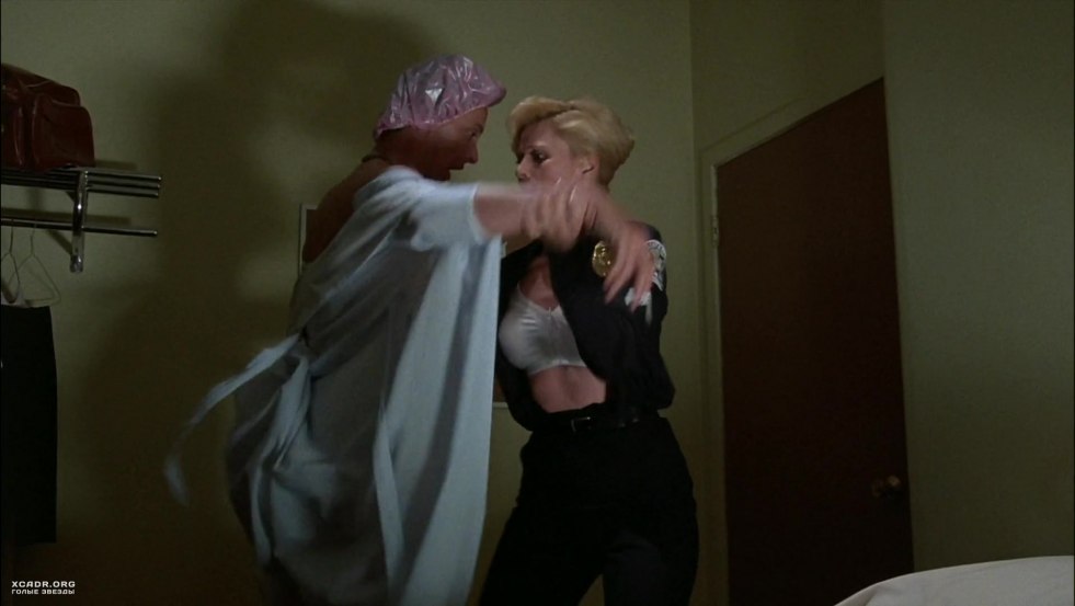 Leslie Easterbrook (Leslie Easterbrook) Tits