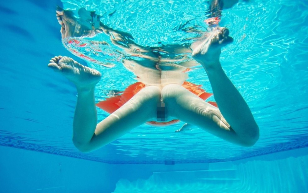 Naked pussies in the pool