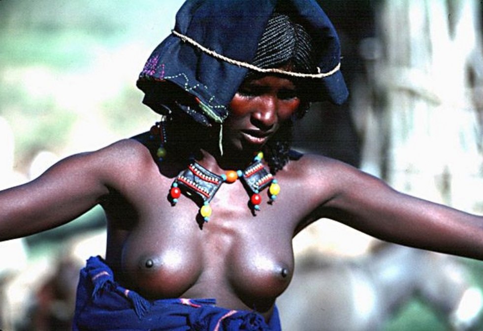 Beautiful naked african girls