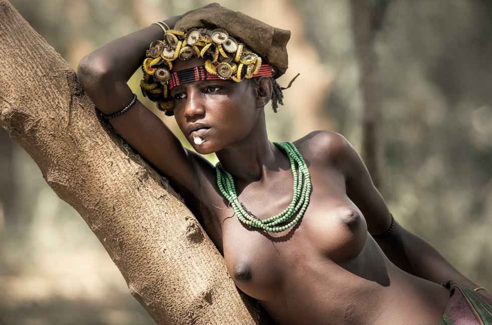 Naked African women