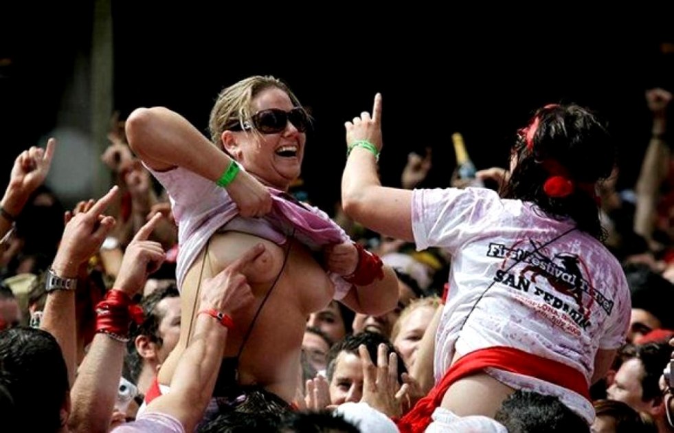 Naked pussies in the public