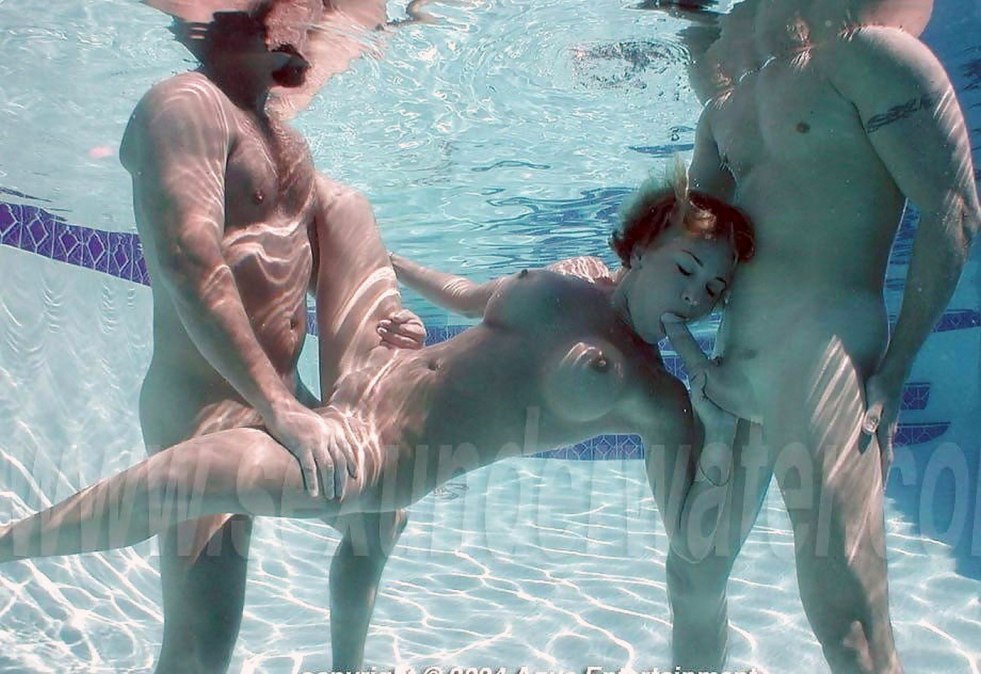 Pornography in the pool in the water