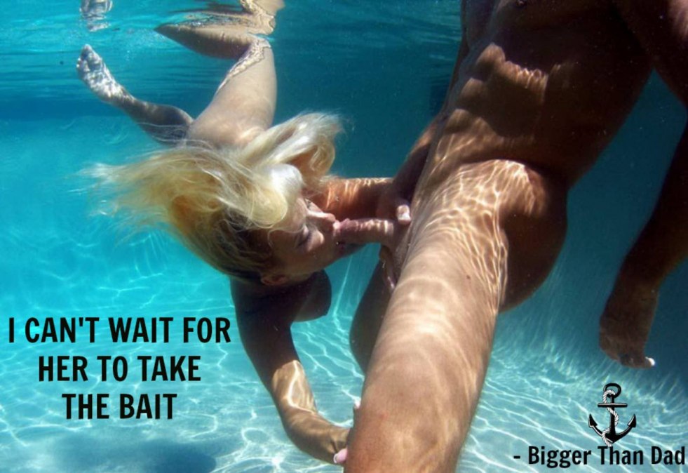 Naked synchronist in the pool