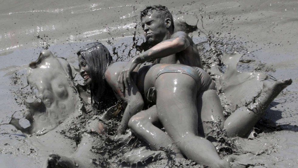 Bathing without clothes