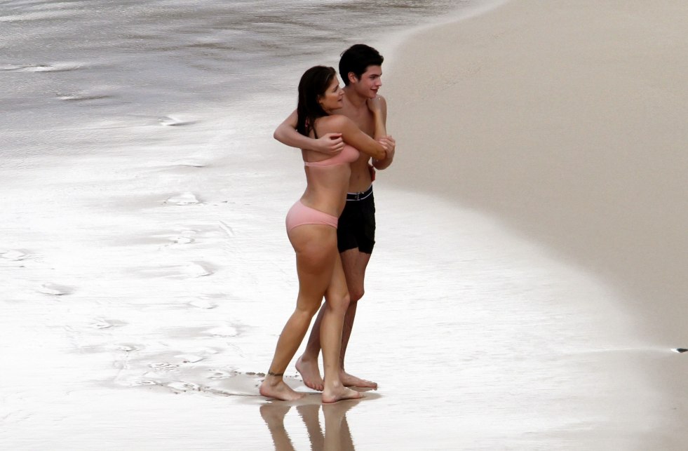 Naked aunts on the seashore