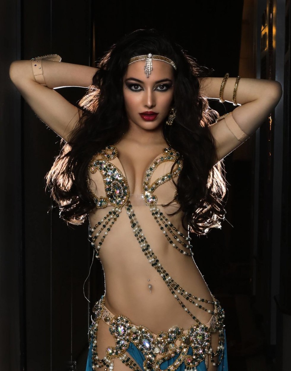 Makeup Dancers Oriental Dance