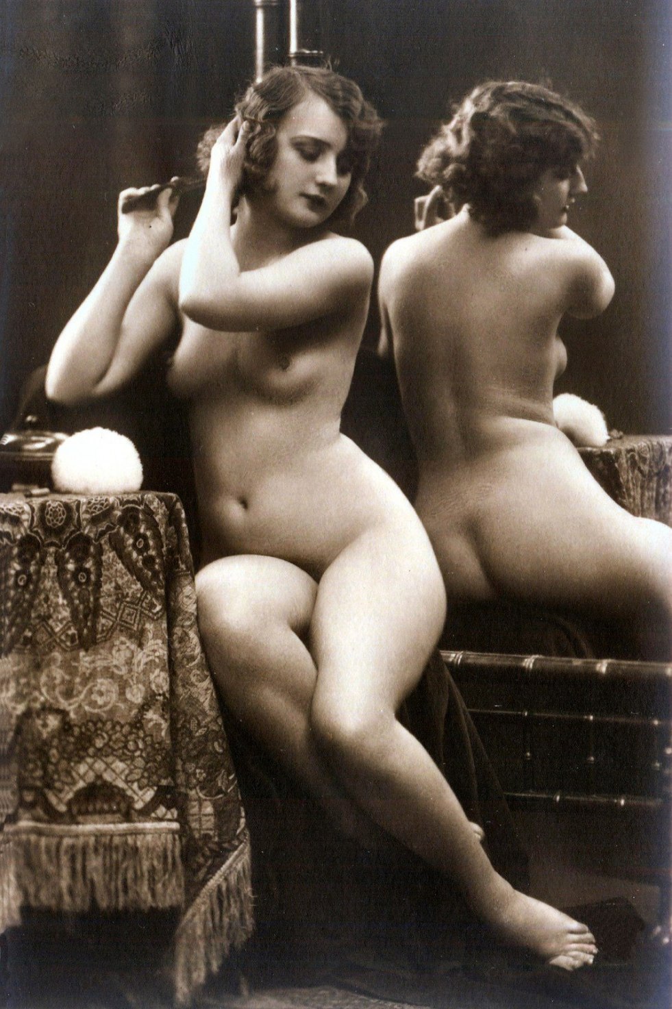Vintage naked women