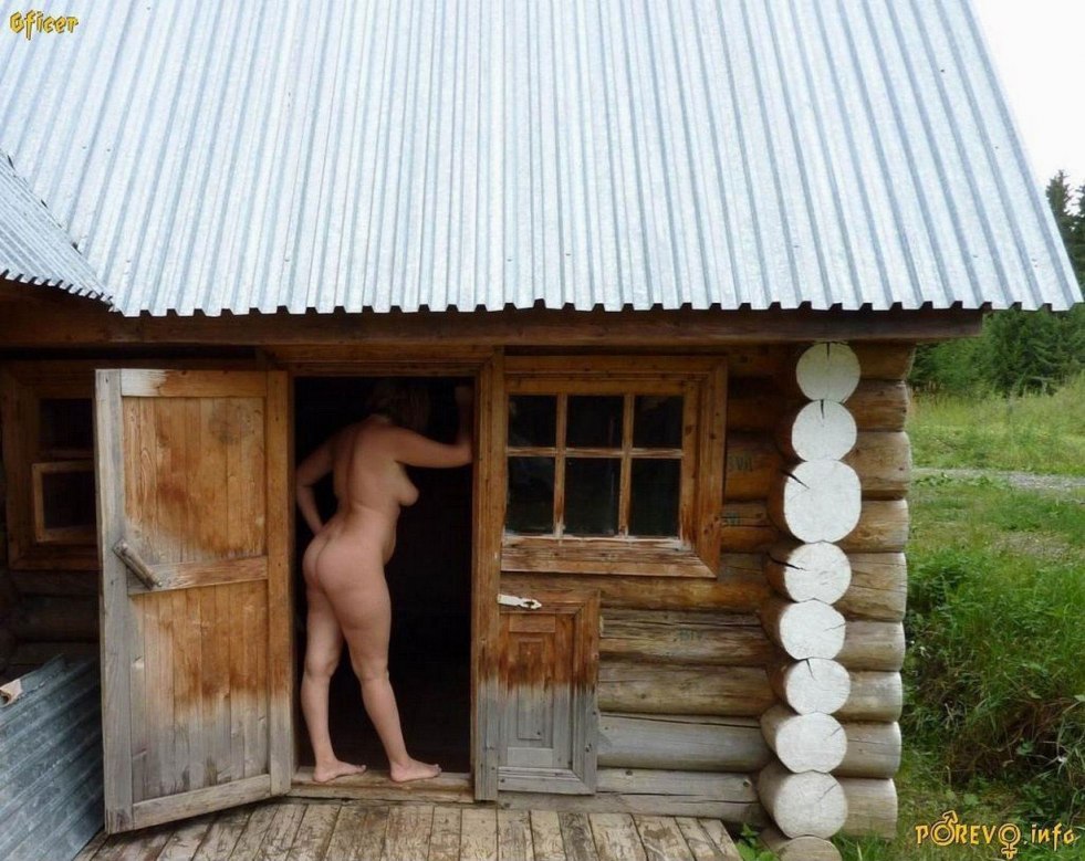 Naked pregnant women in a bath