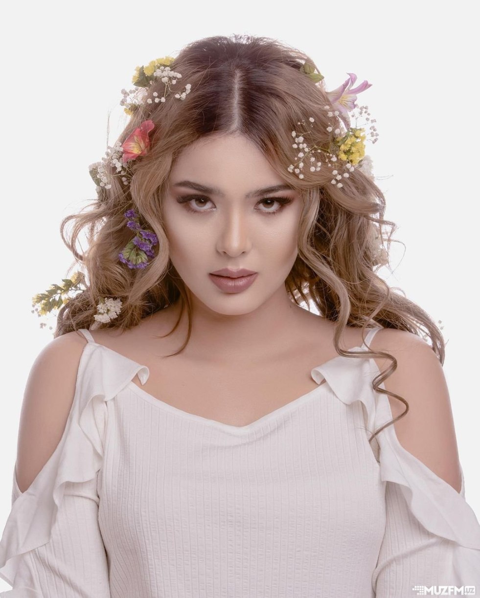 Durdona najmiddinova