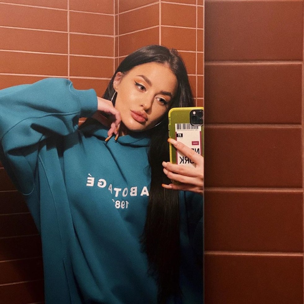 Nicky Rocket Blogger