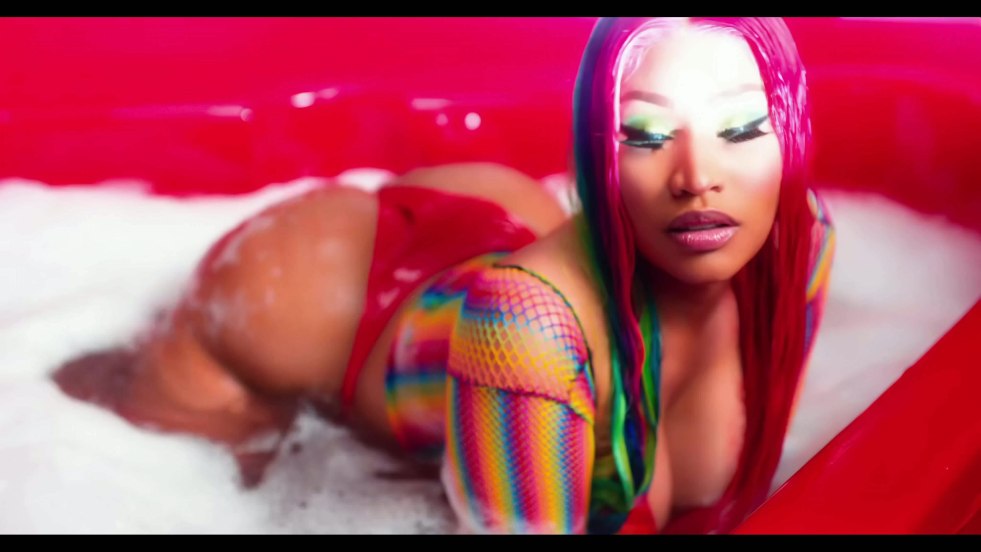 Nicky Minaj naked breasts