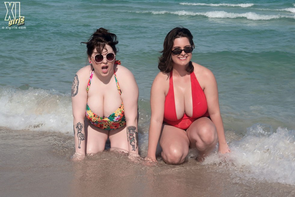 Christiane Maxx / Chrissi huge Lesbian tits