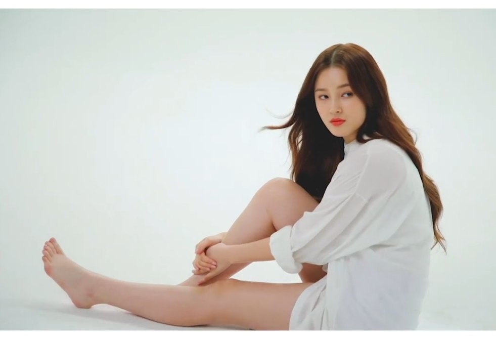 Nancy Jewel McDonie concert