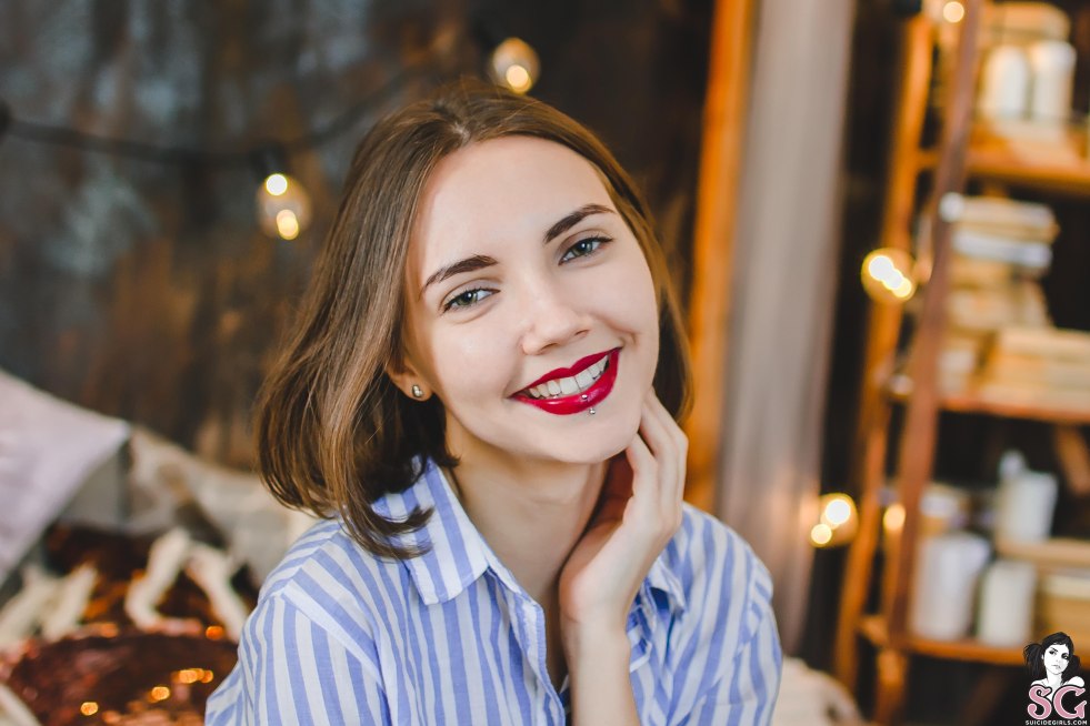 Erotic model Danniela