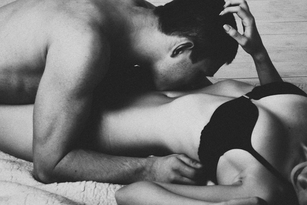 A kiss in the stomach