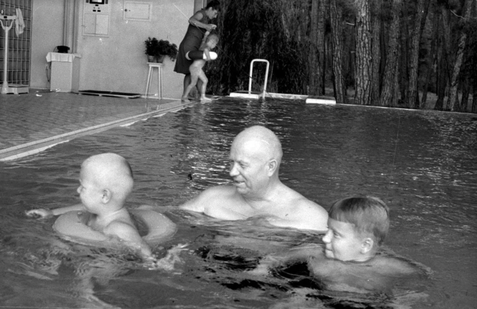 Khrushchev arrival in Zapolyarny