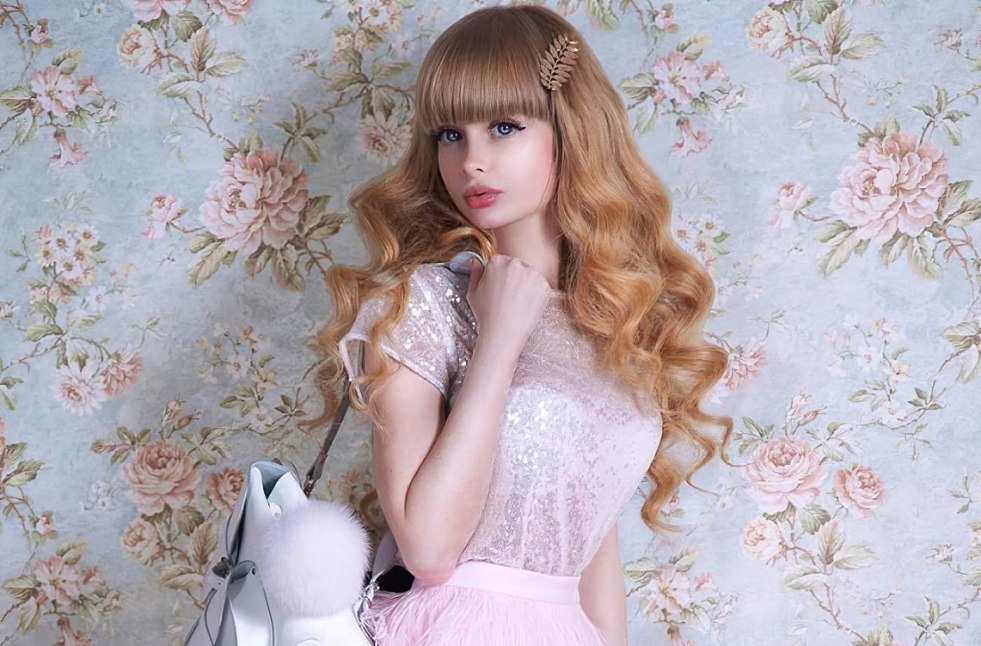 Russian barbie Angelica Kenova