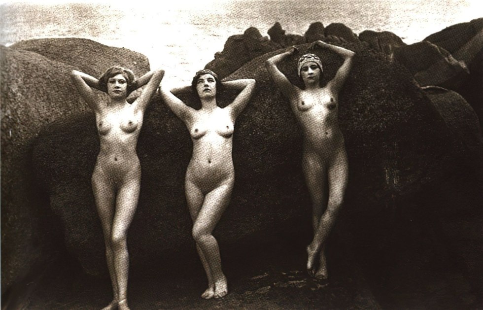 Naked women in the past