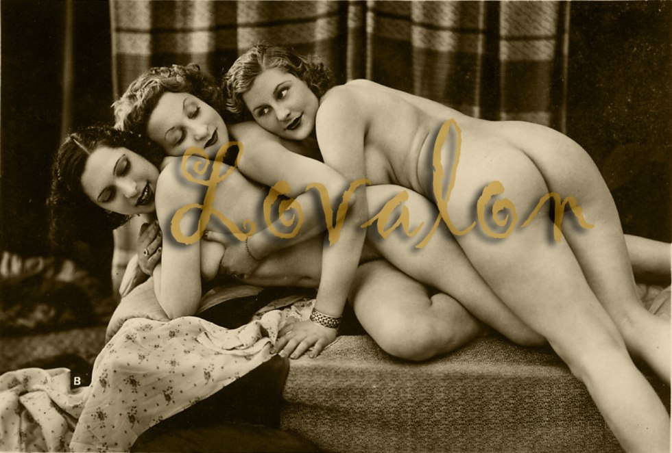 Vintage naked women