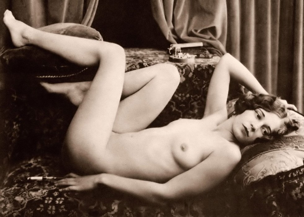 Retro pictures of naked women