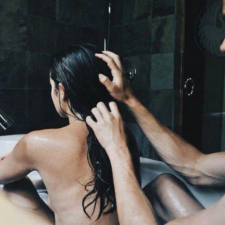 Piper Perry and five blacks