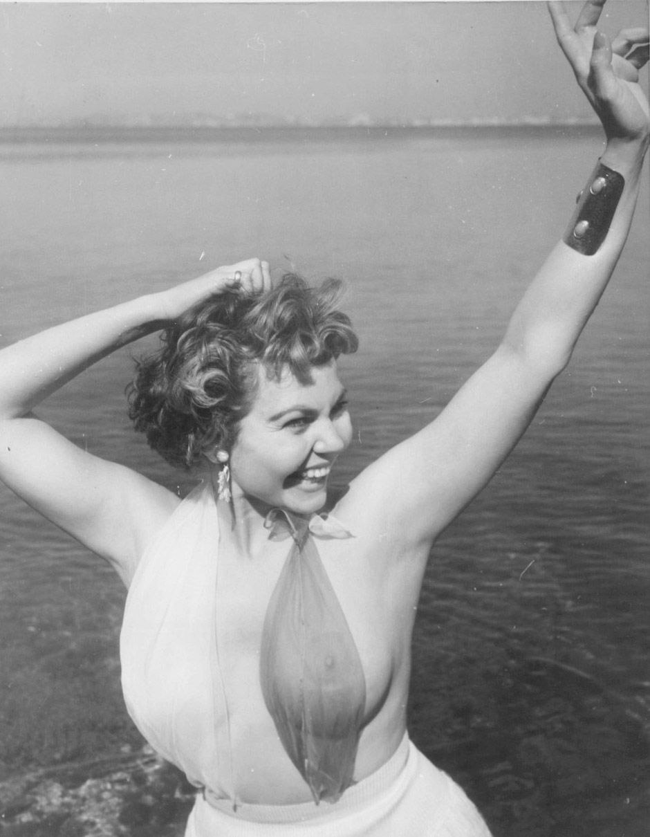 Simone Silva Cannes 1954
