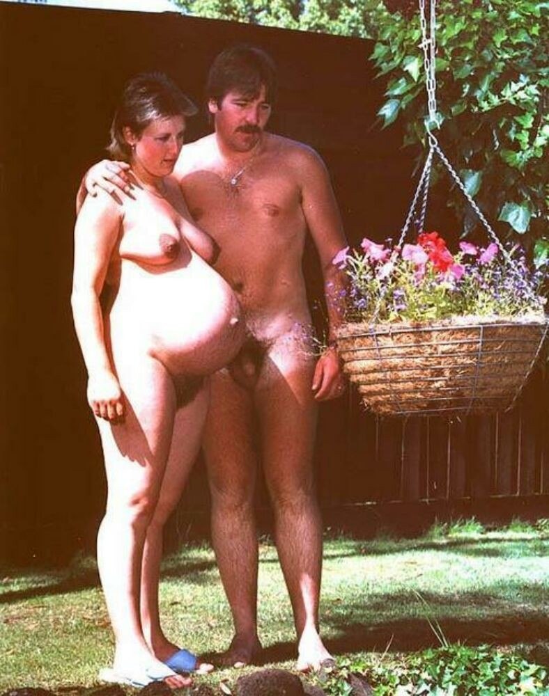 Naked pregnant women retro