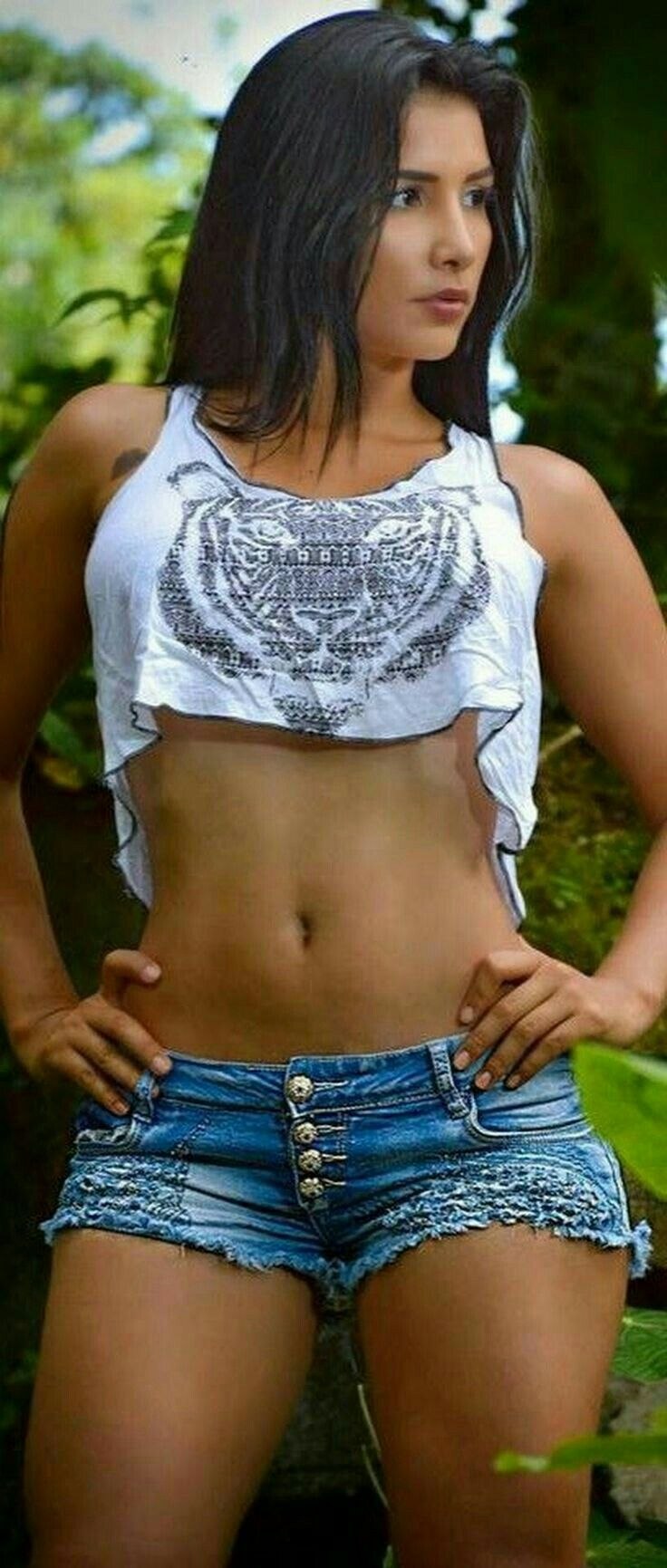 Montse Roura, blonde,