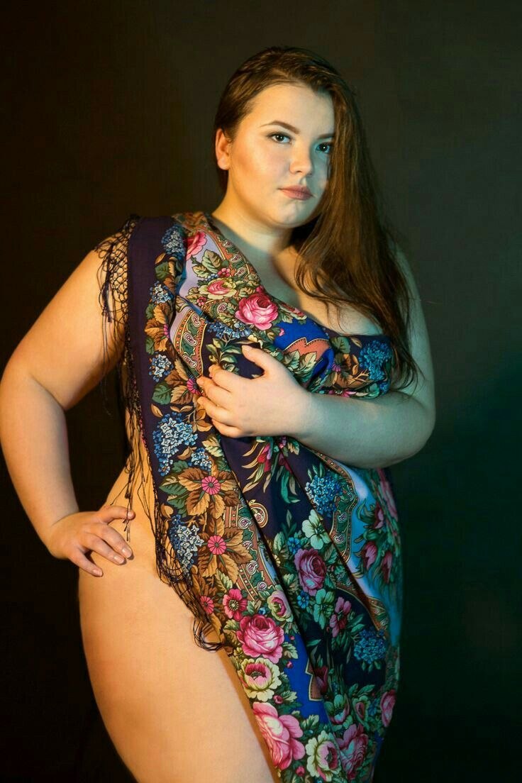 Maria Makarova model plus saz