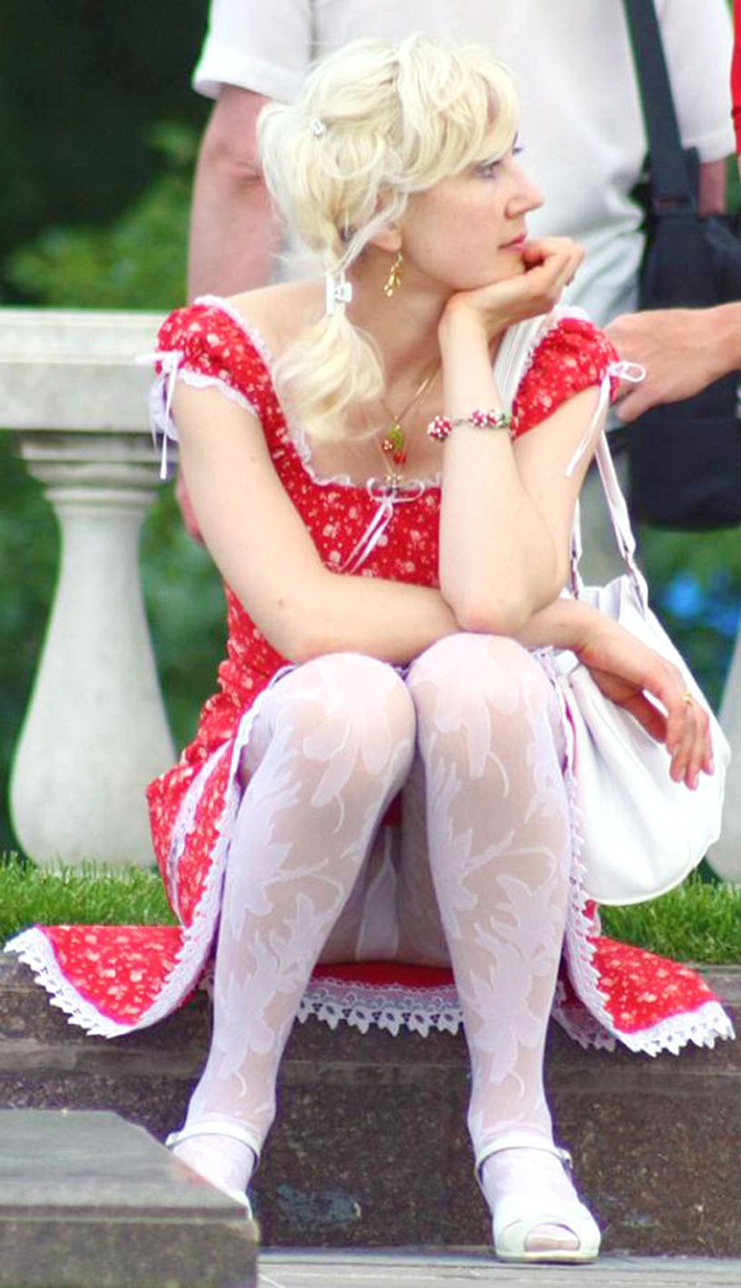 The girls lit their panties