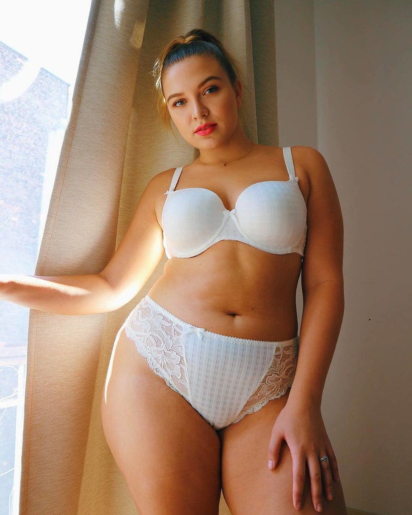 Pyshki in erotic panties Private