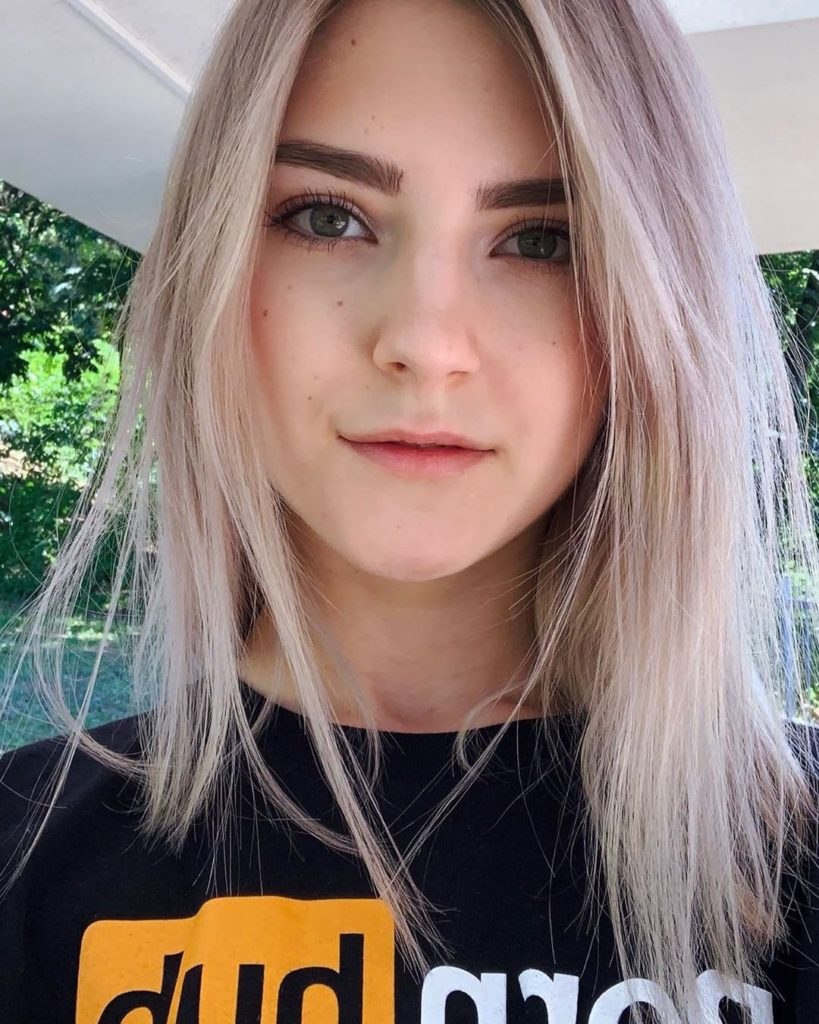 Gwen tennison little hentai