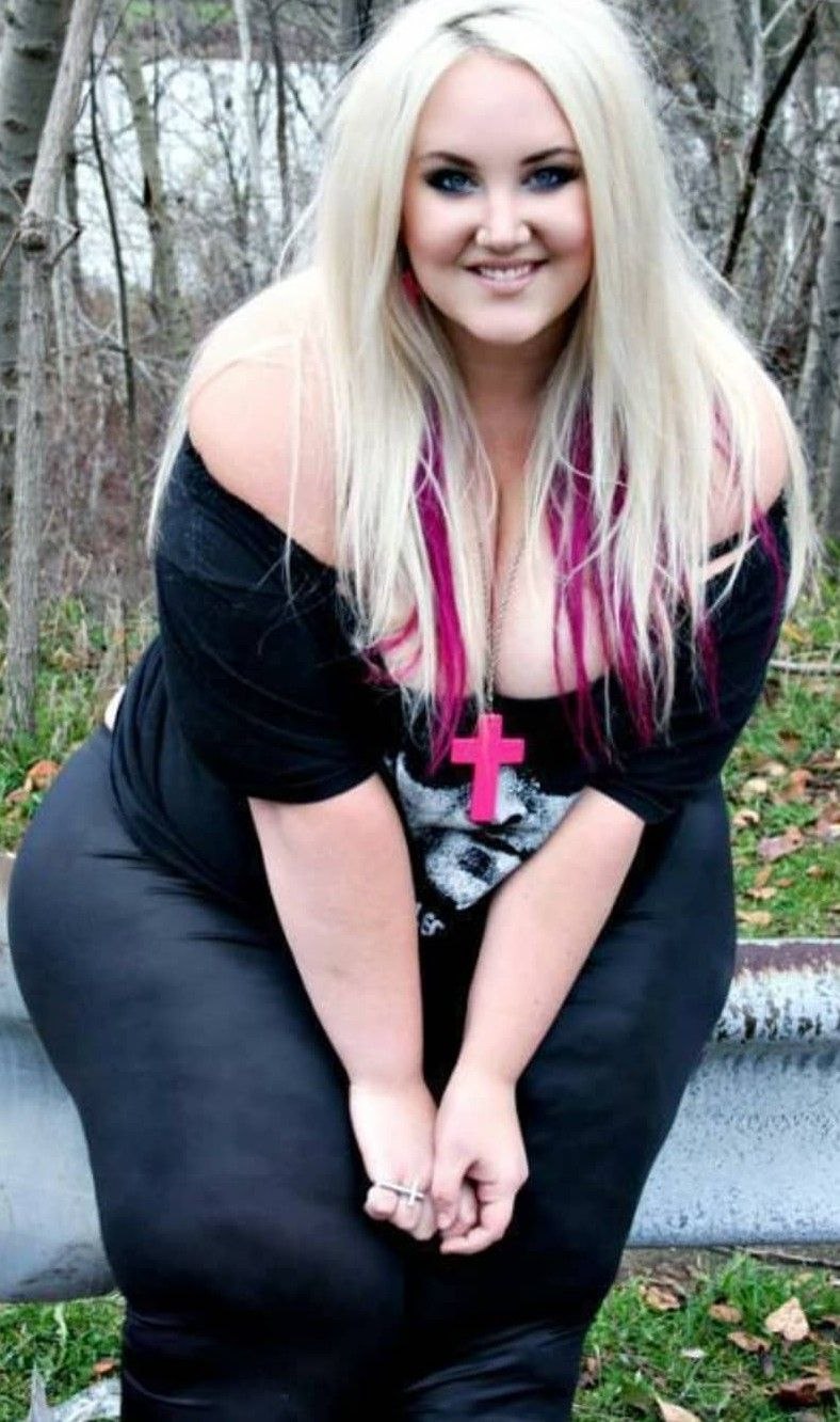 Courtney Mina Courtney Mina